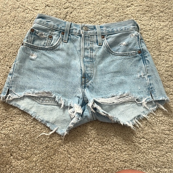 Levi 501 Jean Shorts - Picture 1 of 5